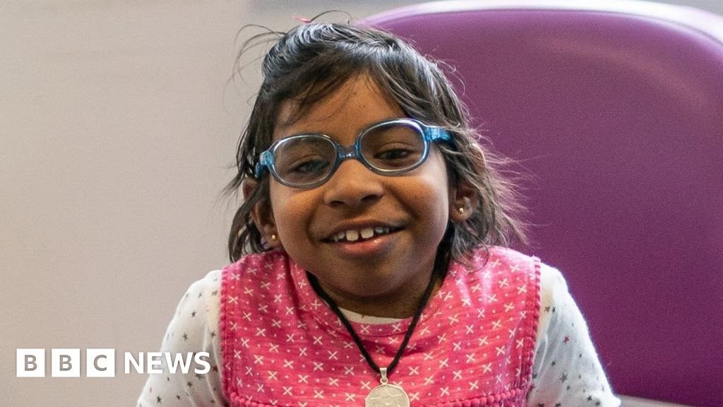Girl receives UK's first rejection-free kidney from mum