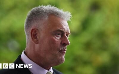 Lee Anderson: Tory MP apologises to doctor over strike tweet