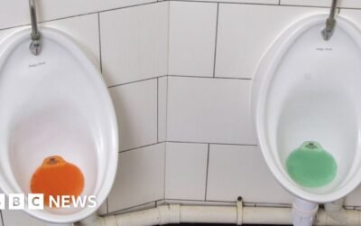 Blood in urine cancer warnings to appear in men's toilets